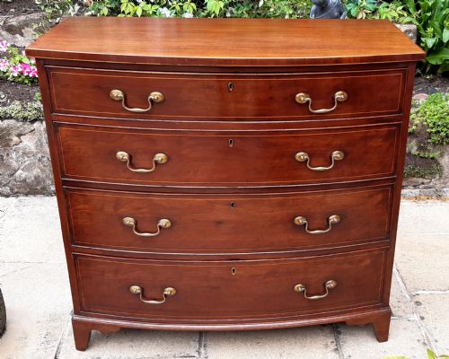 georgian bow front mahogany chest of drawers - CATEGORY: ANTIQUE CHEST OF DRAWERS - DATED 1800