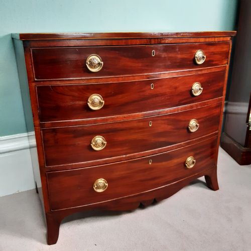 superb small mahogany bow front chest of drawers - CATEGORY: ANTIQUE CHEST OF DRAWERS - DATED REGENCY