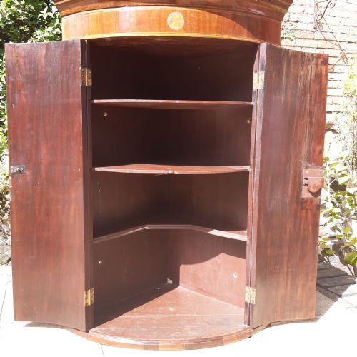 GEORGIAN MAHOGANY INLAID BOW FRONT CORNER CUPBOARD - ADDITIONAL PHOTO 3