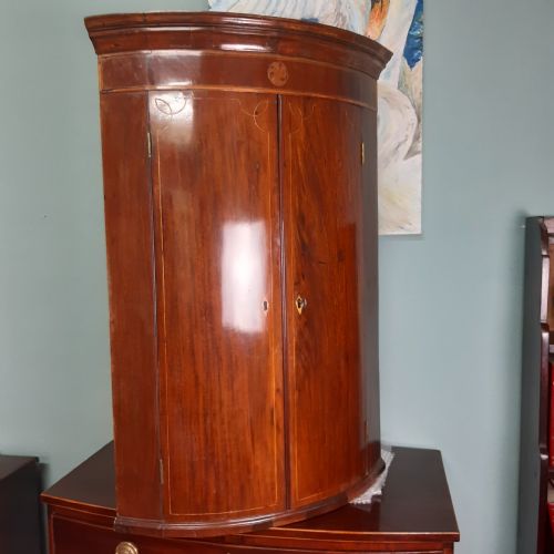 GEORGIAN MAHOGANY INLAID BOW FRONT CORNER CUPBOARD - ADDITIONAL PHOTO 4