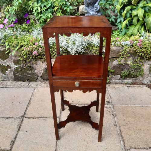 pretty mahogany bedside table - CATEGORY: ANTIQUE CABINETS - DATED 1800