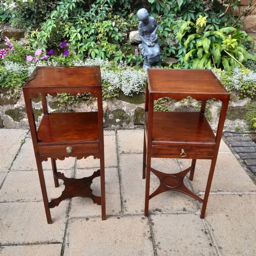 PRETTY MAHOGANY BEDSIDE TABLE - ADDITIONAL PHOTO 7
