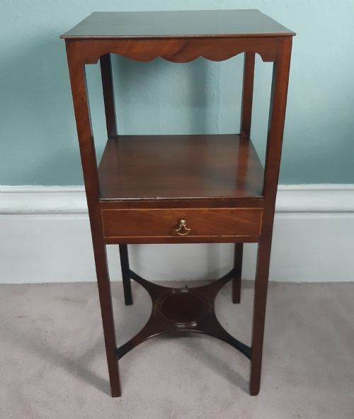 georgian mahogany bedside table - CATEGORY: ANTIQUE CABINETS - DATED 1800