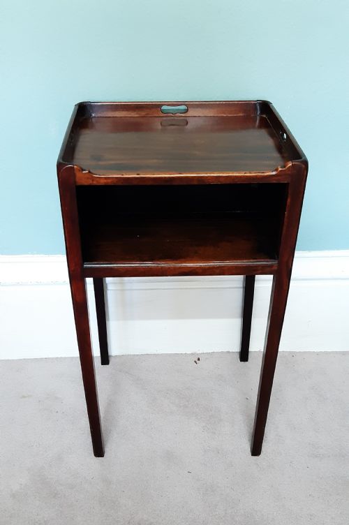 GEORGIAN MAHOGANY BEDSIDE TABLE - ADDITIONAL PHOTO 1