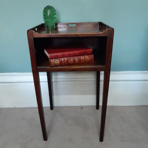 GEORGIAN MAHOGANY BEDSIDE TABLE - ADDITIONAL PHOTO 4