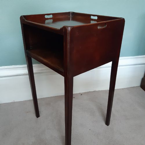 GEORGIAN MAHOGANY BEDSIDE TABLE - ADDITIONAL PHOTO 10