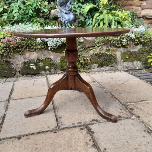 OAK COFFEE TABLE - ADDITIONAL PHOTO 3