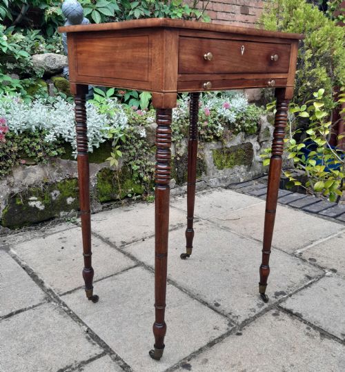 ELEGANT REGENCY MAHOGANY LAMP SIDE TABLE - ADDITIONAL PHOTO 2