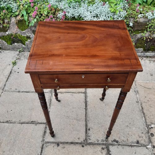 ELEGANT REGENCY MAHOGANY LAMP SIDE TABLE - ADDITIONAL PHOTO 3