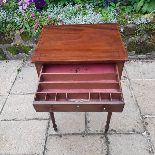 ELEGANT REGENCY MAHOGANY LAMP SIDE TABLE - ADDITIONAL PHOTO 7