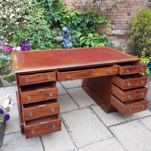 LARGE MAHOGANY PEDESTAL DESK VICTORIAN - ADDITIONAL PHOTO 3