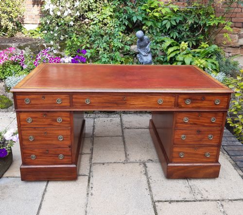 large mahogany pedestal desk victorian - CATEGORY: ANTIQUE DESKS - DATED VICTORIAN
