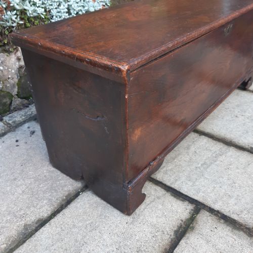 RUSTIC ELM SWORD CHEST COFFER - ADDITIONAL PHOTO 2