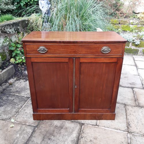 georgian mahogany side cabinet chiffonier - CATEGORY: ANTIQUE SIDEBOARDS - DATED 1800