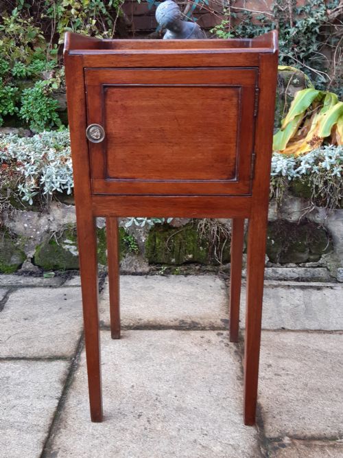 MAHOGANY BEDSIDE CUPBOARD - ADDITIONAL PHOTO 2