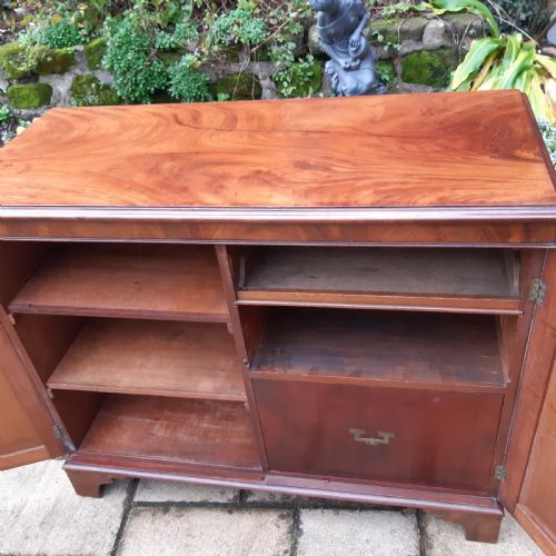 GEORGIAN MAHOGANY SIDE CABINET - ADDITIONAL PHOTO 2