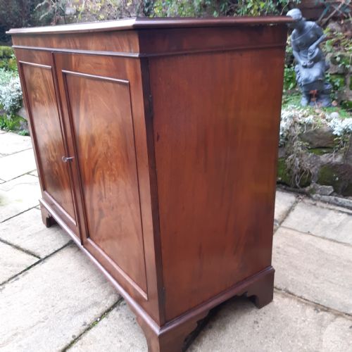 GEORGIAN MAHOGANY SIDE CABINET - ADDITIONAL PHOTO 10
