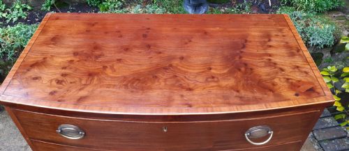 BOW FRONT CHEST OF DRAWERS - ADDITIONAL PHOTO 5
