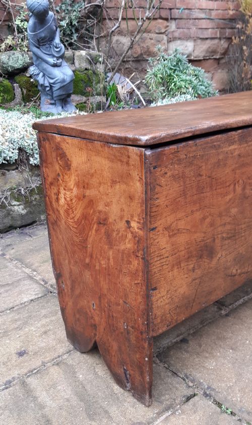 ELM COFFER SWORD CHEST - ADDITIONAL PHOTO 2