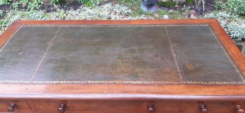 MAHOGANY PEDESTAL DESK - ADDITIONAL PHOTO 2