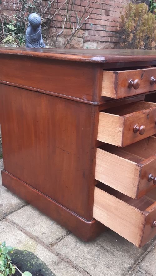MAHOGANY PEDESTAL DESK - ADDITIONAL PHOTO 5