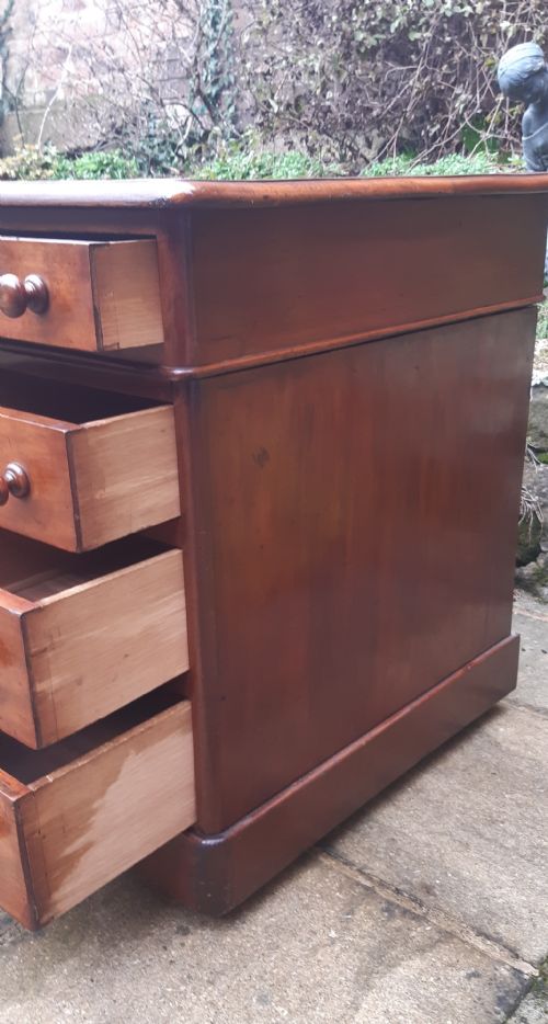 MAHOGANY PEDESTAL DESK - ADDITIONAL PHOTO 6