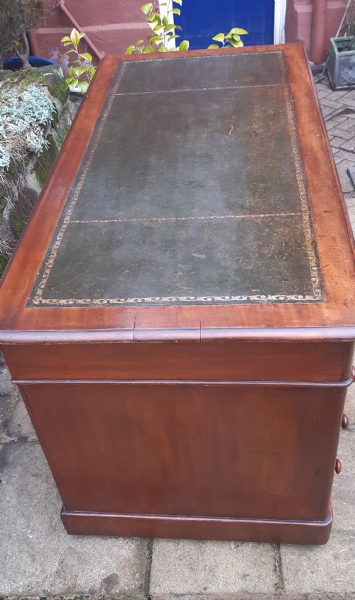 MAHOGANY PEDESTAL DESK - ADDITIONAL PHOTO 7
