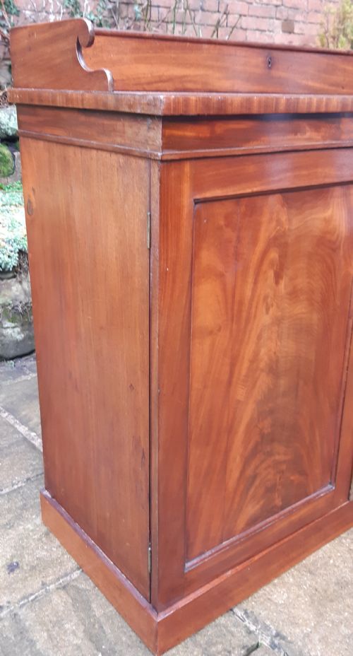 PRETTY MAHOGANY GEORGIAN SIDE CABINET - ADDITIONAL PHOTO 8