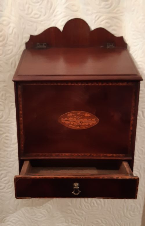 PRETTY GEORGIAN 18TH CENTURY CANDLE BOX - ADDITIONAL PHOTO 2