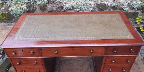 VICTORIAN PEDESTAL DESK - ADDITIONAL PHOTO 3