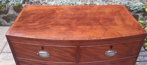 SMALL BOW FRONTED CHEST OF DRAWERS - ADDITIONAL PHOTO 4