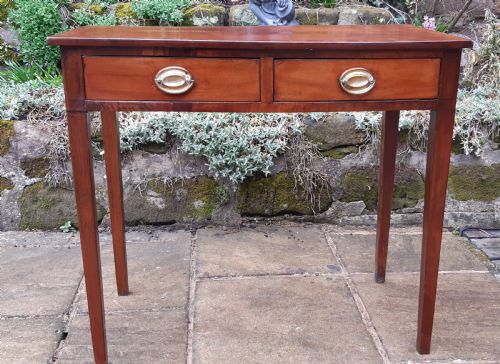 GEORGIAN MAHOGANY SIDE TABLE - ADDITIONAL PHOTO 1