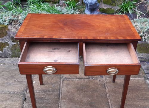 GEORGIAN MAHOGANY SIDE TABLE - ADDITIONAL PHOTO 2
