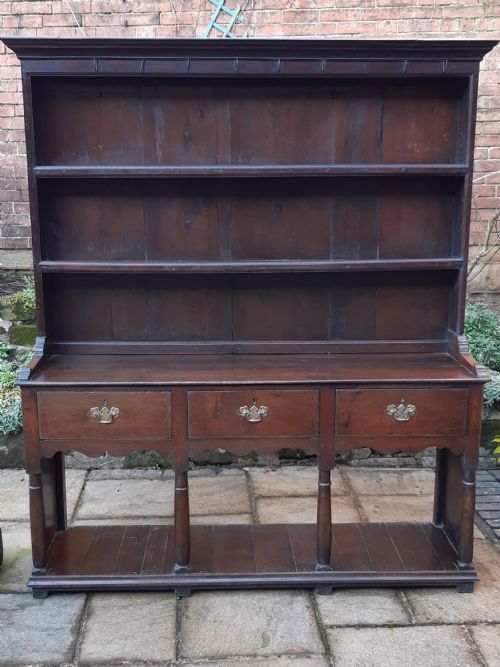 A RARE SMALL OAK DRESSER - ADDITIONAL PHOTO 8