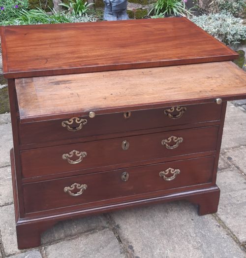SMALL GEORGIAN CHEST OF DRAWERS - ADDITIONAL PHOTO 3
