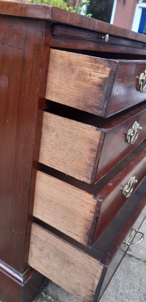 SMALL GEORGIAN CHEST OF DRAWERS - ADDITIONAL PHOTO 9