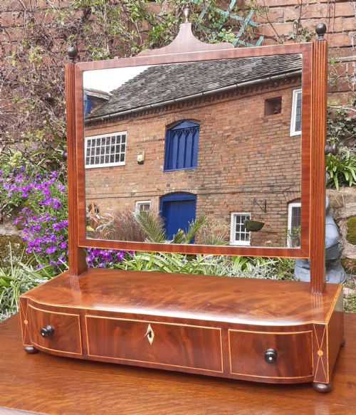 georgian toilet or dressing mirror - CATEGORY: ANTIQUE MIRRORS - DATED 18TH CENTURY
