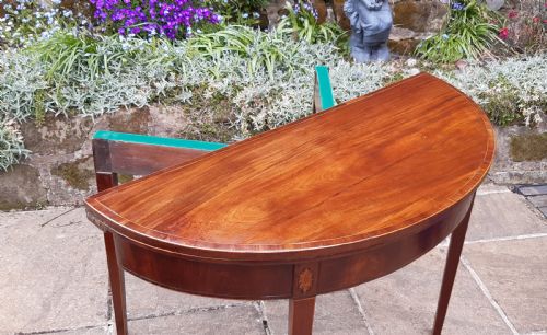 GEORGIAN DEMI LUNE MAHOGANY TABLE - ADDITIONAL PHOTO 3