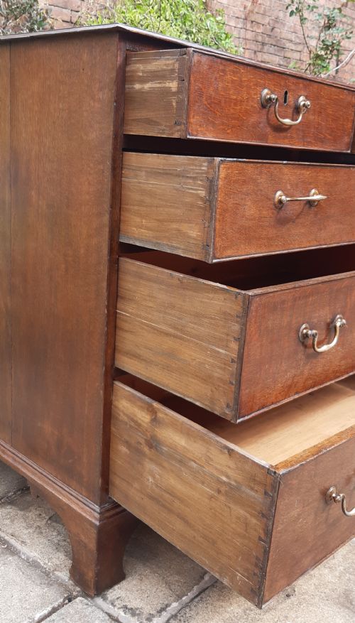 GEORGIAN OAK CHEST OF DRAWERS - ADDITIONAL PHOTO 6