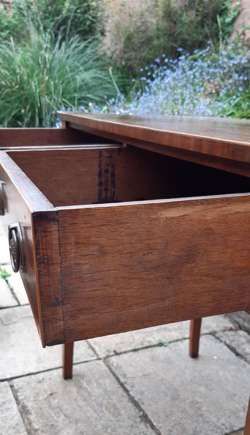 LOVELY GEORGIAN MAHOGANY SIDE WRITING TABLE - ADDITIONAL PHOTO 7