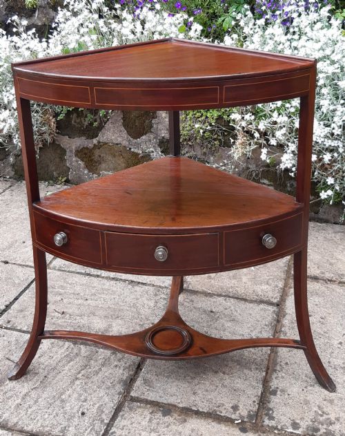 georgian mahogany corner table - CATEGORY: ANTIQUE CABINETS - DATED GEORGIAN
