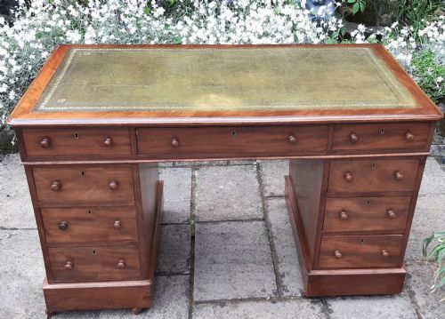 victorian mahogany pedestal desk - CATEGORY: ANTIQUE DESKS - DATED VICTORIAN