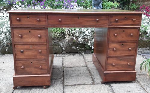 VICTORIAN MAHOGANY PEDESTAL DESK - ADDITIONAL PHOTO 1