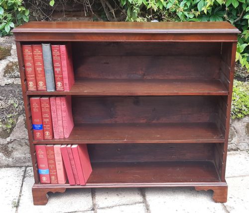 mahogany open bookcase 19th century - CATEGORY: ANTIQUE BOOKCASES - DATED 19TH CENTURY