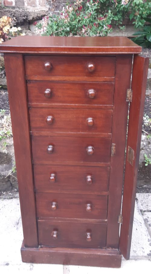 19TH CENTURY MAHOGANY WELLINGTON CHEST - ADDITIONAL PHOTO 3