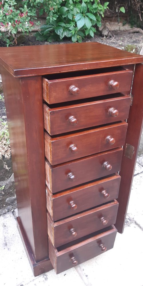 19TH CENTURY MAHOGANY WELLINGTON CHEST - ADDITIONAL PHOTO 4