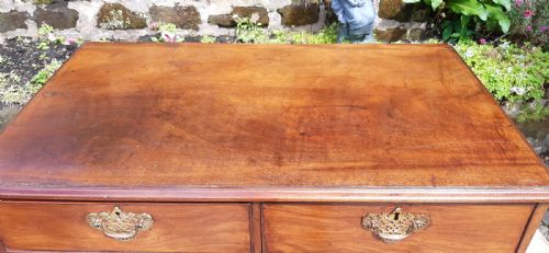GEORGIAN MAHOGANY CHEST OF DRAWERS - ADDITIONAL PHOTO 9