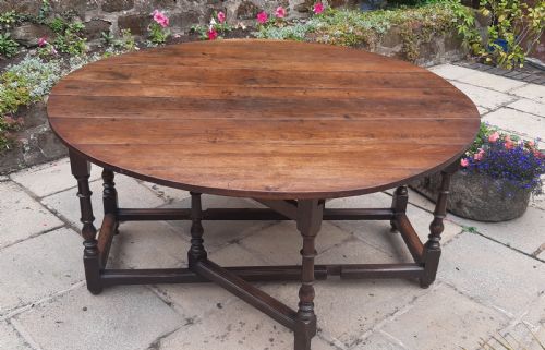 large georgian oak dining table - CATEGORY: ANTIQUE TABLES - DATED 18TH CENTURY