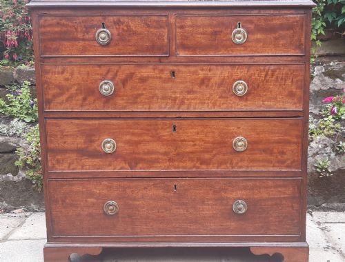 GEORGIAN MAHOGANY CHEST OF DRAWERS - ADDITIONAL PHOTO 6