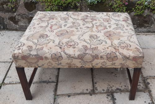 LARGE STOOL COFFEE TABLE - ADDITIONAL PHOTO 1
